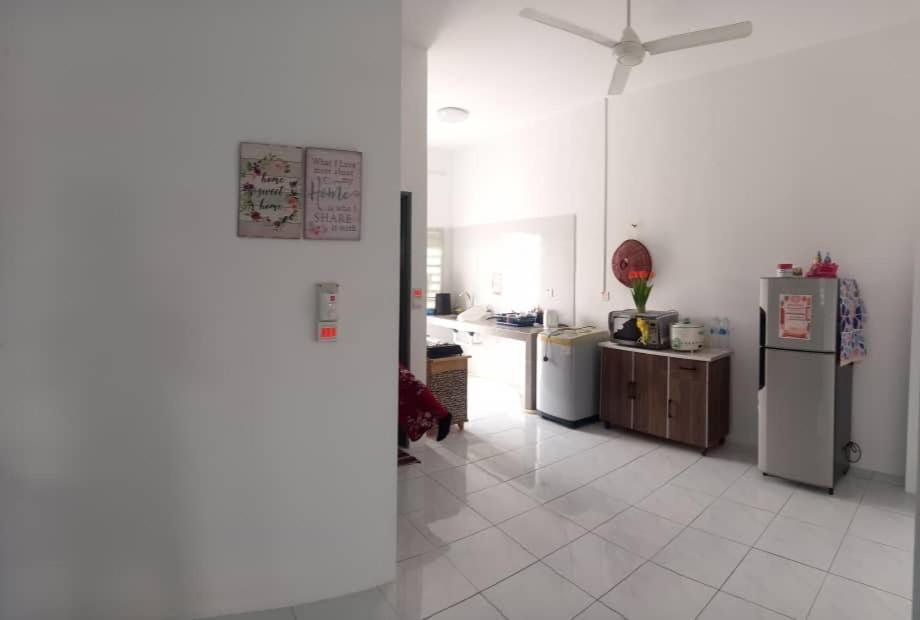Homestay D'Mama Īfor mūslimĪ Tanjong Malim Luaran gambar