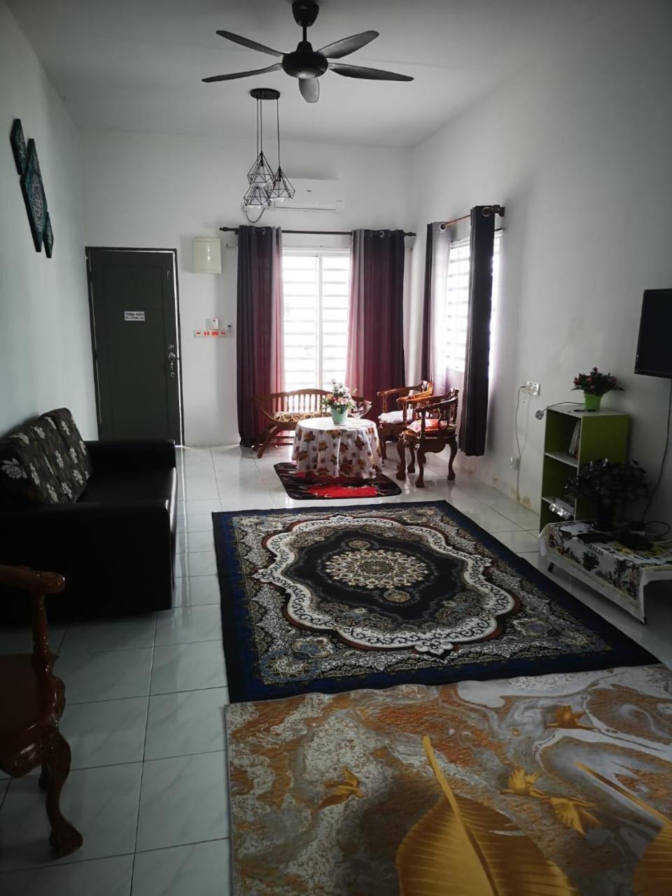 Homestay D'Mama Īfor mūslimĪ Tanjong Malim Bilik gambar